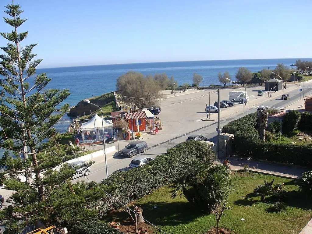 Hotel L'Ancora Avola 2*,  Italy