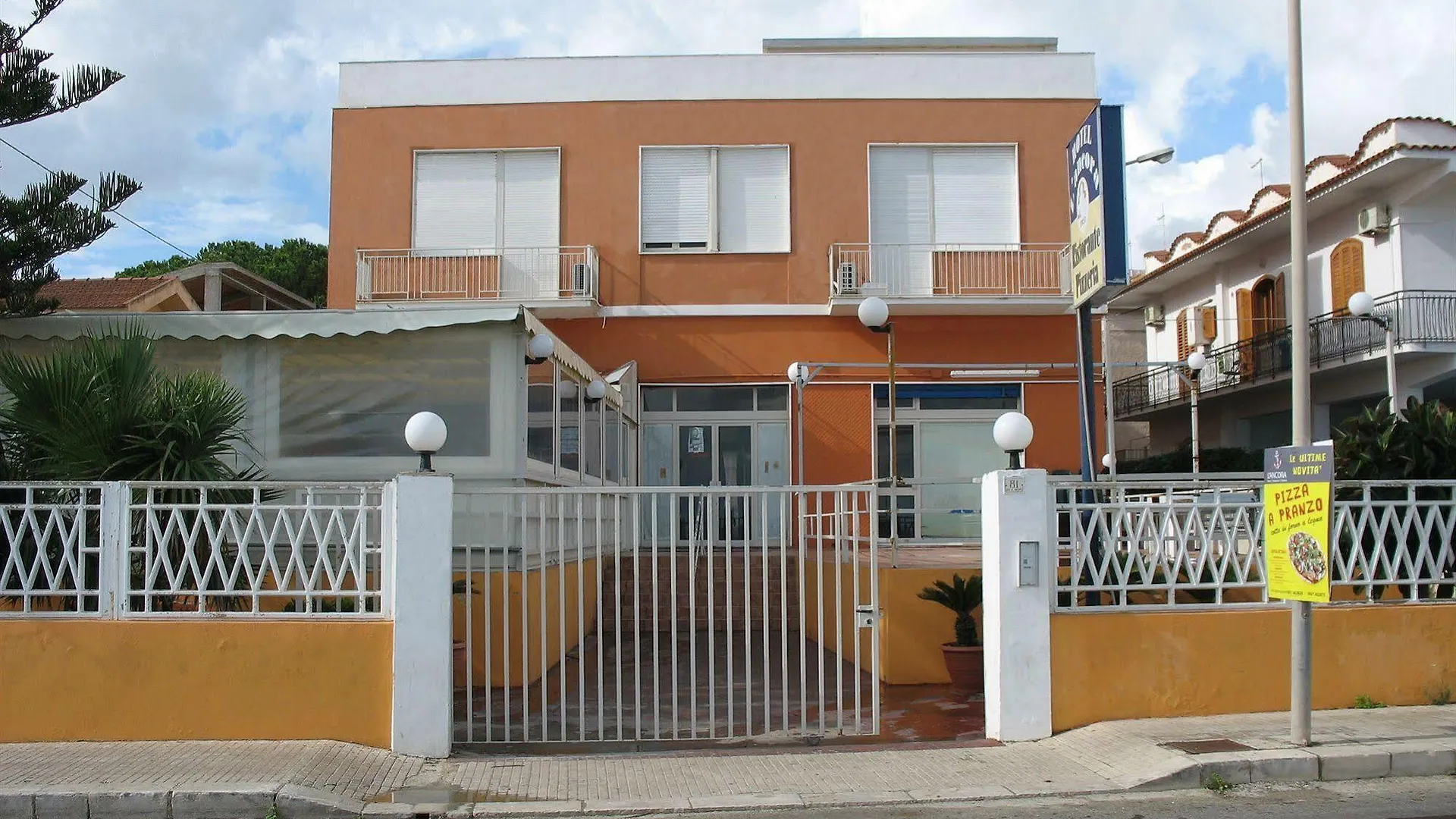 Hotel L'Ancora Avola 2*,  Italy